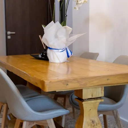 Vakontas Luxury Yerolimin